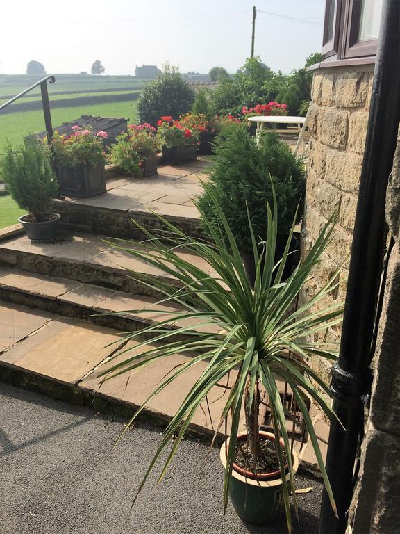 Meadow Lodge Tideswell Exterior photo