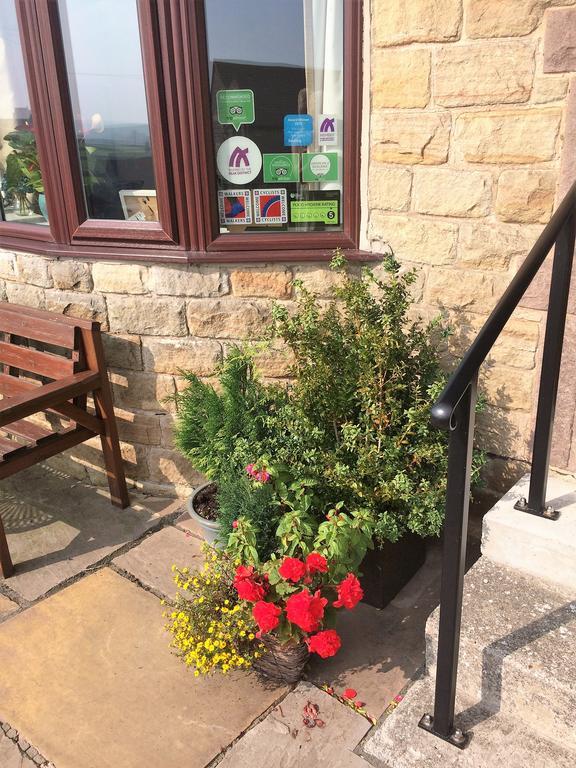 Meadow Lodge Tideswell Exterior photo